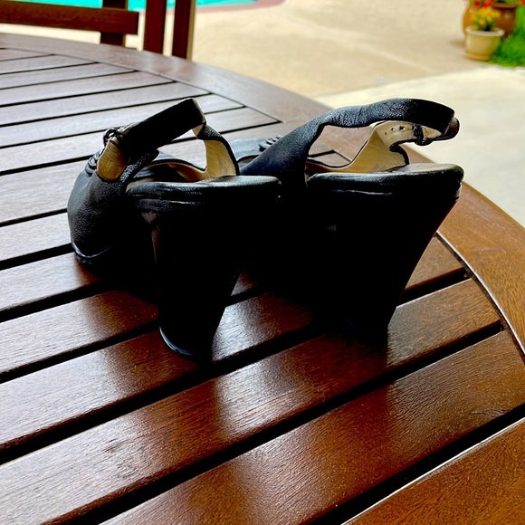 Heel shoes - Picture 3 of 7